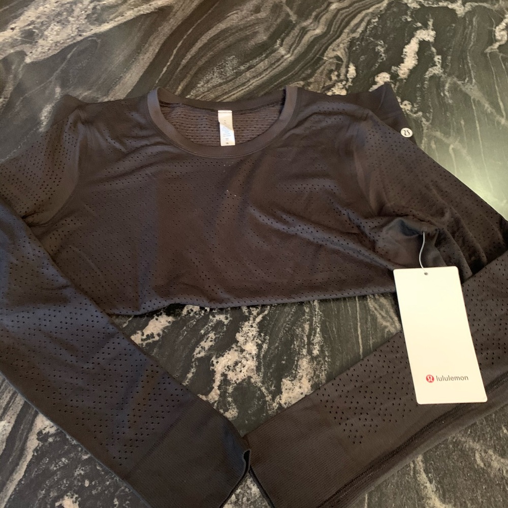 Lululemon Breeze Long sleeve top, size 8